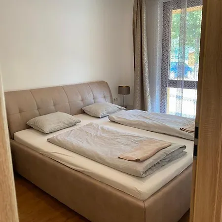 Molo Apartmanhaz * Balatonszemes